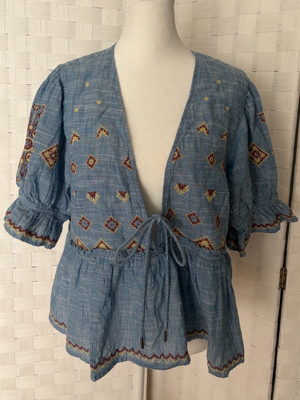Free People Tallulah Casual Embroidered Light Blue Chambray Cropped Peasant Top